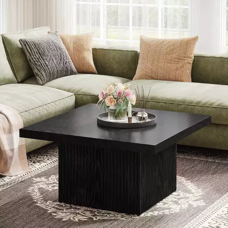 Table basse carrée noire, piédestal cannelé, pour 1 à 2 personnes