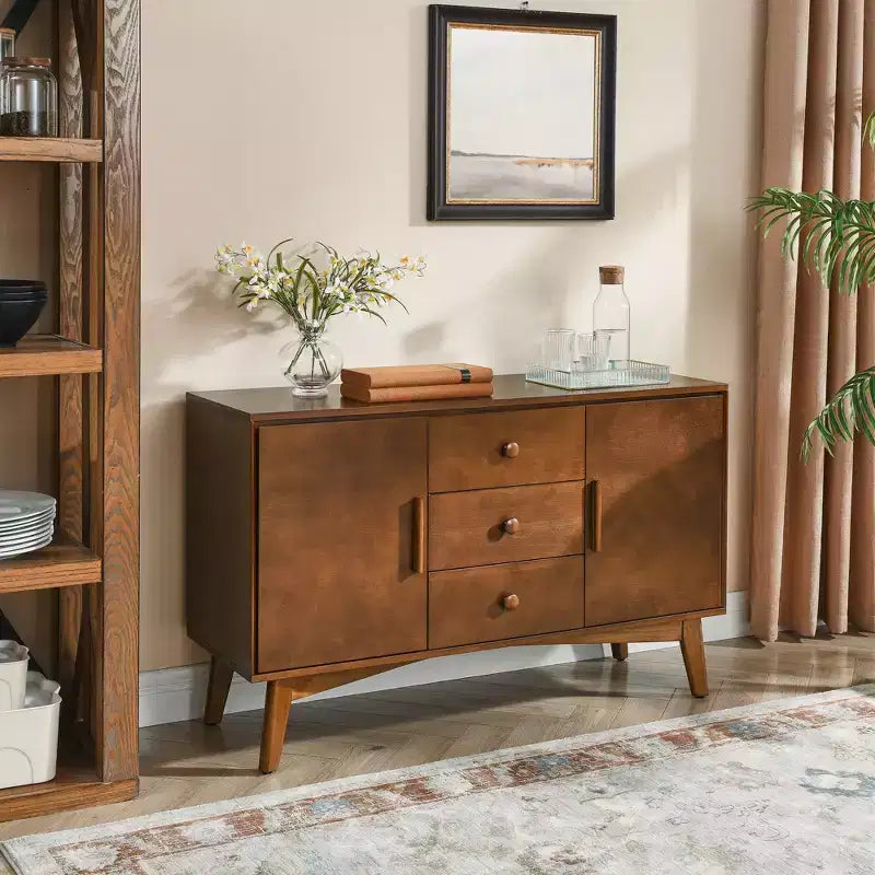 Buffet en noyer de style scandinave avec 2 portes et 3 tiroirs